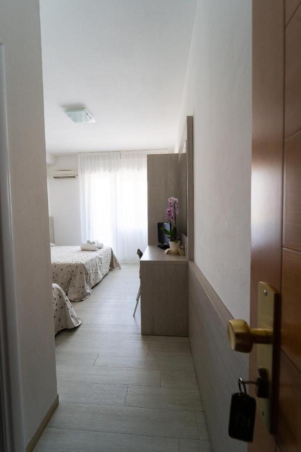 Hotel Dafne Punta Marina Phòng bức ảnh